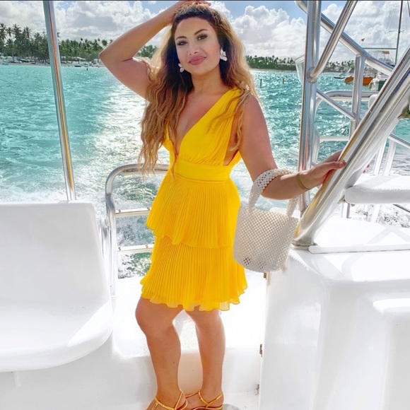 Olive green ruffle tiered dress - Picture 2 of 7